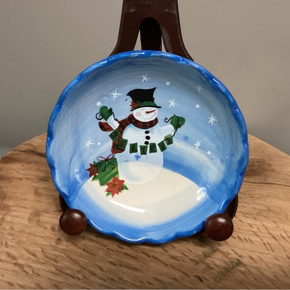 🔵 “3/$15” - 2012 Ceramic Crafted - Scalloped Edged Snowman Designed Bowl - Nice - Picture 2 of 8